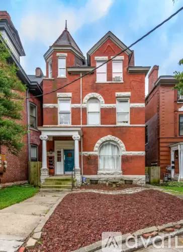 Main picture of 502 W Saint Catherine St