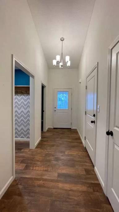 Main picture of 2819 Chivalry Dr