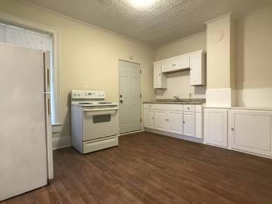 Main picture of 233 Stow Ave