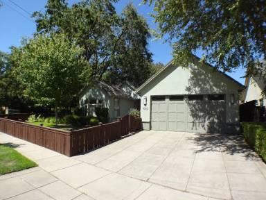 Main picture of 1014 Isaac James Ave