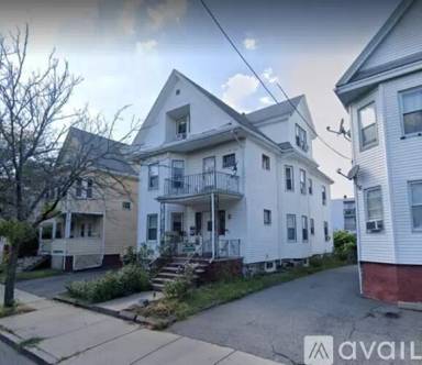 Main picture of 44 Glendale St