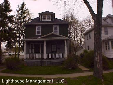 Main picture of 102 Enterprise St