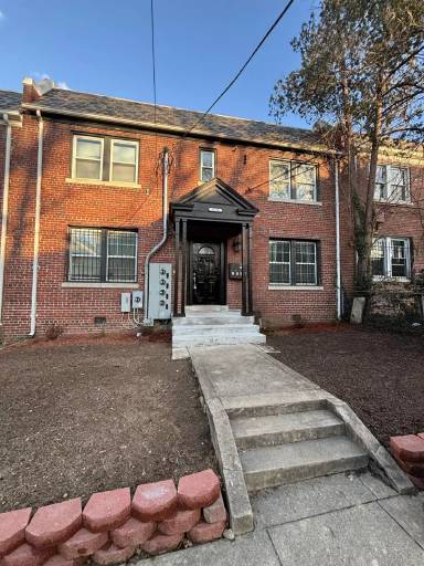 Main picture of 1614 17th St SE