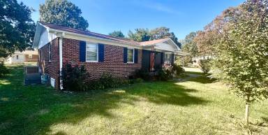 Main picture of 109 Anita St