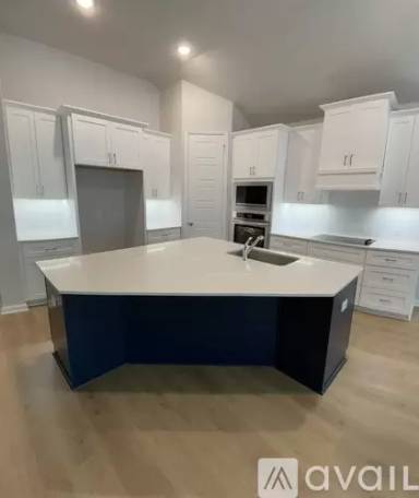 Main picture of 2300 Pacific Ave