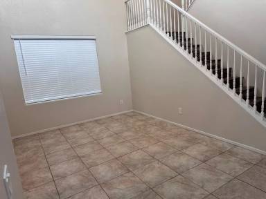 Main picture of 2820 Dowitcher Ave