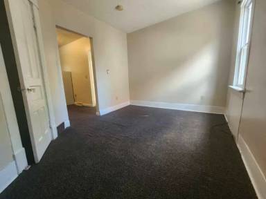 Main picture of 1312 E 8th St