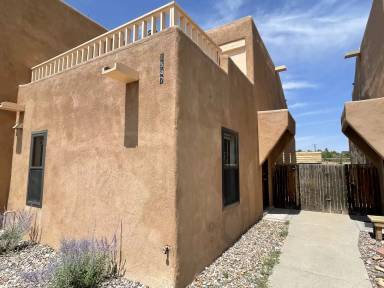 Main picture of 1523 Avenida de las America