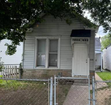 Main picture of 420 Montana Ave