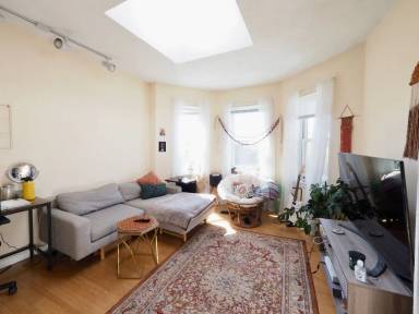 Main picture of 1423 Commonwealth Ave