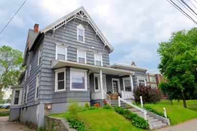 Main picture of 27 Main St
