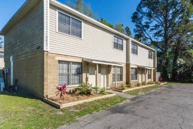 Main picture of 3906 SW 26th Ter