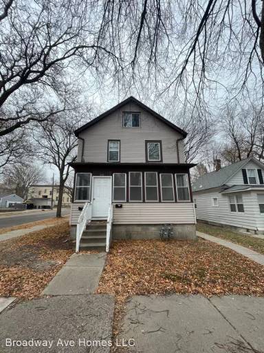 Main picture of 722 Morgan Ave N