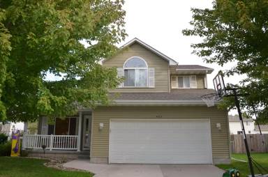 Main picture of 402 SE Orchid St