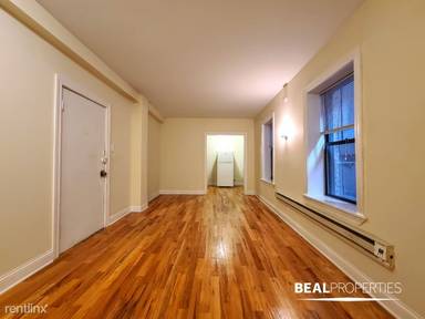 Main picture of 1347 N Dearborn St