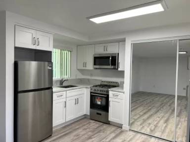 Main picture of 7424 Radford Ave