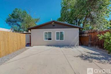 Main picture of 2124 Eton Ave SE