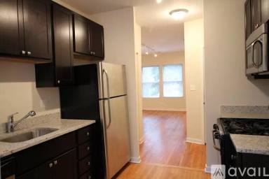 Main picture of 6930,6954,6971,6975 N Greenview Ave Apartments