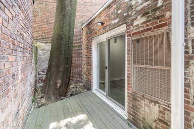 Main picture of 407 S 12th St