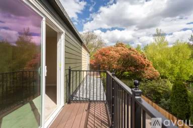 Main picture of 7850 SE 21st Ave