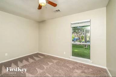 Main picture of 1410 Meridian Way