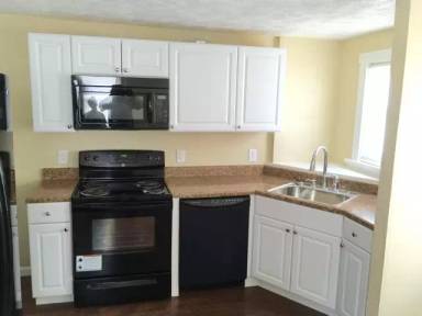 Main picture of 218 Maple Ter