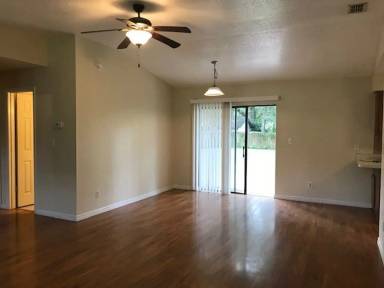 Main picture of 3026 NE 39th Pl