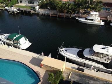 Main picture of Waterside Towers Condo