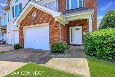Main picture of 15 Mainsail Dr