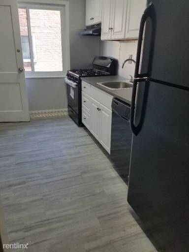 Main picture of 210 Tuxedo Pkwy