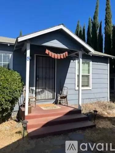 Main picture of 2272 Main St