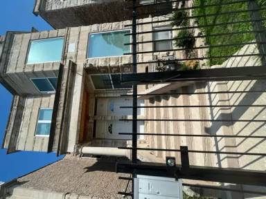 Main picture of 1529 S Central Park Ave