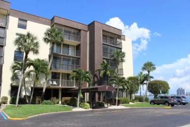 Main picture of Schooner Bay Condominiums