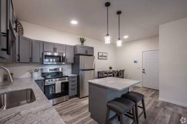 Main picture of 2051 11th Ave E