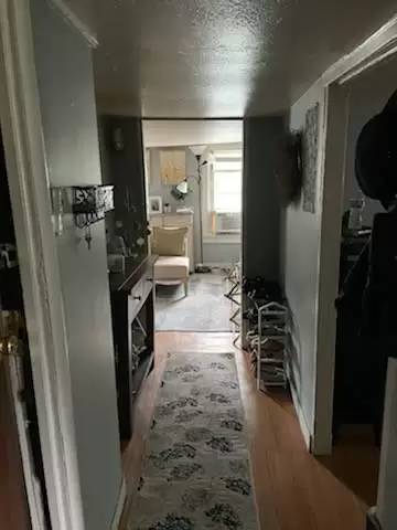 Main picture of 39 Spring St