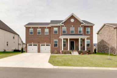Main picture of 824 Ava Ln
