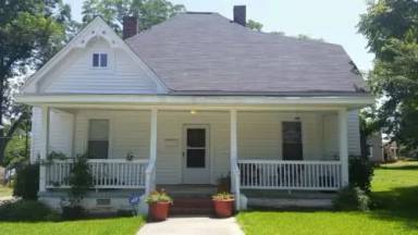 Main picture of 104 McCall St