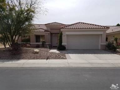 Main picture of 78467 Palm Tree Ave