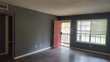 Main picture of 501 W 12th Ave