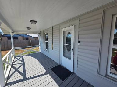 Main picture of 1525 Oak Ave