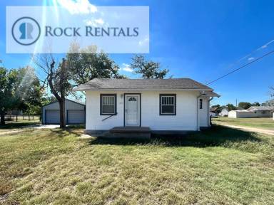Main picture of 1015 N Van Buren St