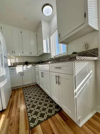 Main picture of 7906 Milton Ave