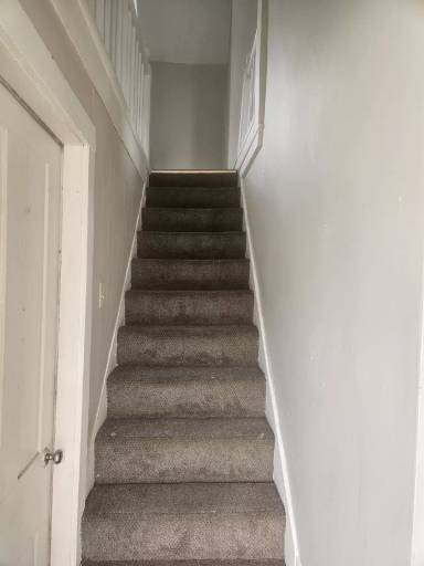 Main picture of 207 E Hamtramck St