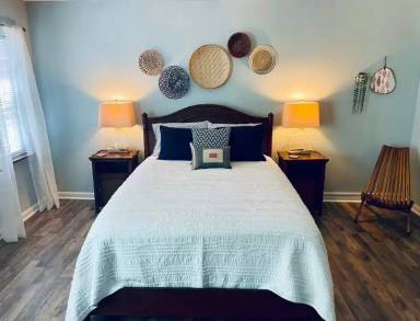 Main picture of 6840 Blue Heron Blvd