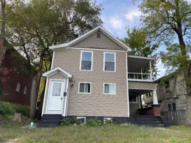 Main picture of 19 Ridge Ave
