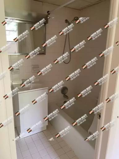 Main picture of 621 N Water St