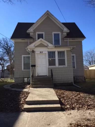 Main picture of 815 Water St