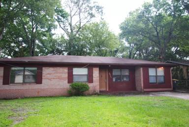 Main picture of 4417 Jade Dr E