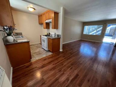 Main picture of 13754 Sherman Way