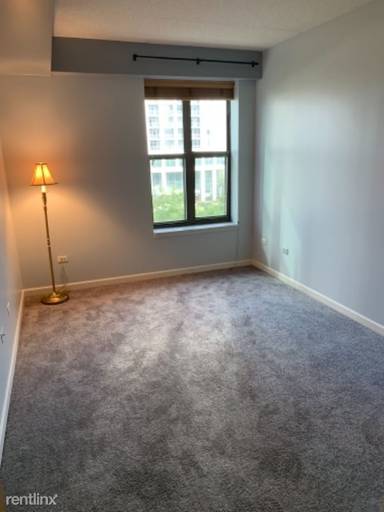 Main picture of Lakeside On the Park Condo